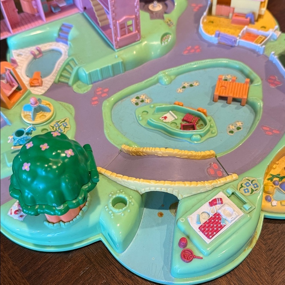 Vintage Polly Pocket 1991 - Polly’s Dream World Playtime Mansion - Picture 5 of 12